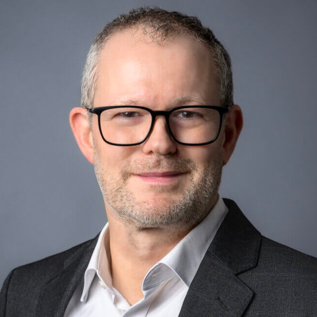 Dr. Achim Plum